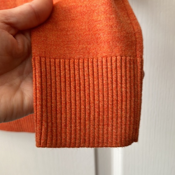 Tory Burch cardigan NWT with some flaws - Picture 6 of 9